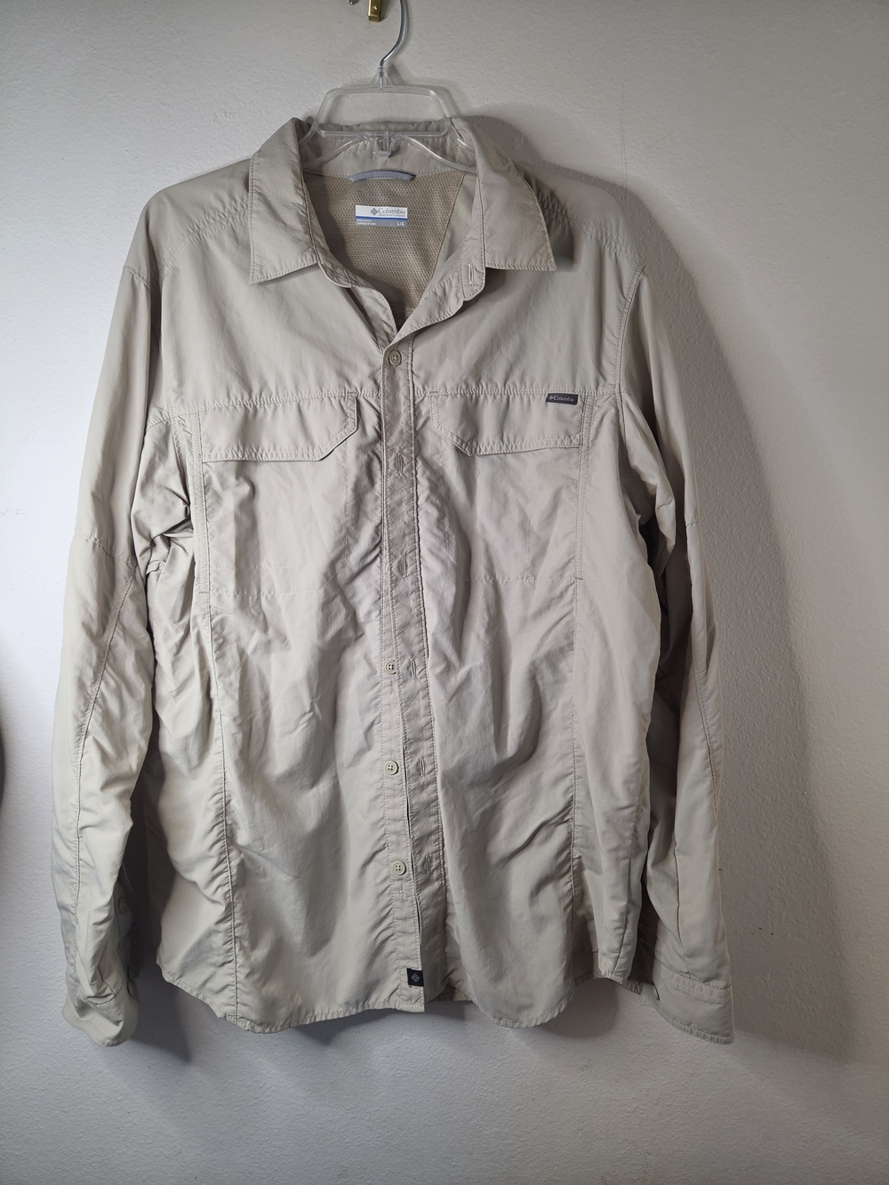 Columbia Men’s Light Beige Lightweight Shirt